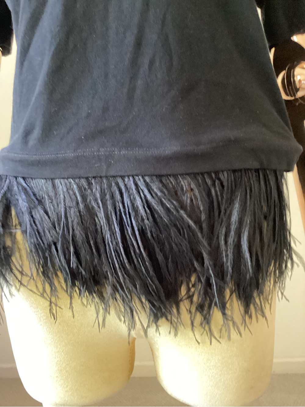 Morgane Le Fay Black Short Sleeve Tee with Feather Hem SZ XS - Picture 4 of 5